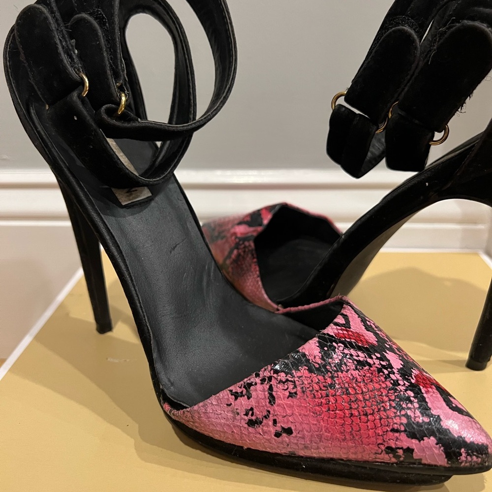 Steve Madden Pink and Black Snake Skin Heels